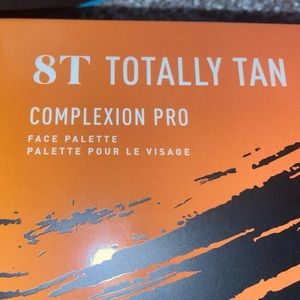 8T totally tan makeup palette